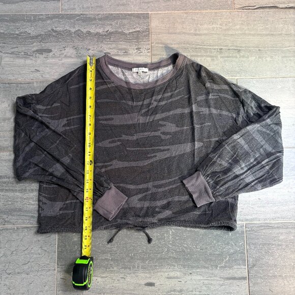 Z Supply Sayed Camo Crew Oversized Sweatshirt Gray Black Size Large - Picture 5 of 9